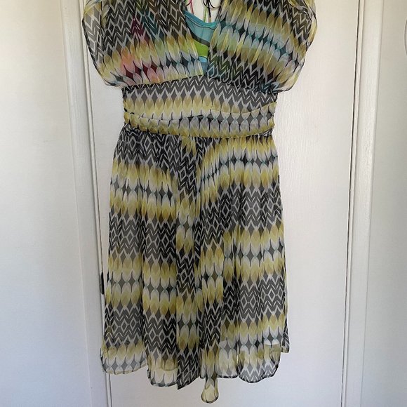 Beautiful 100% Silk Vintage Authentic Chloe Knee Length Dress Size Medium - Picture 2 of 7